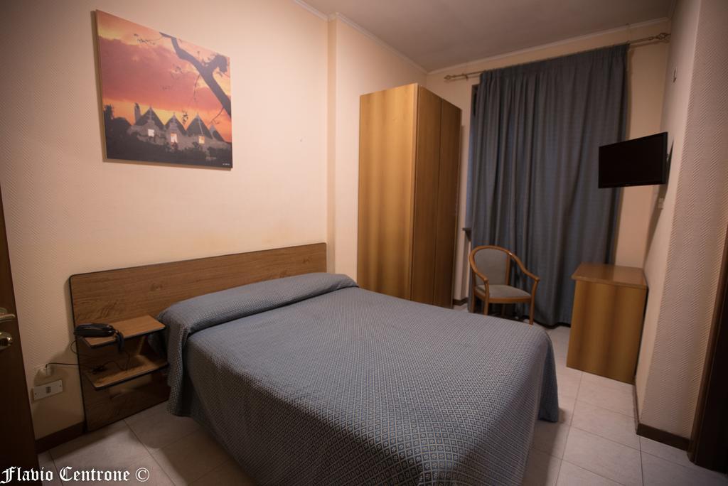 Hotel Cristal Μπάρι Εξωτερικό φωτογραφία