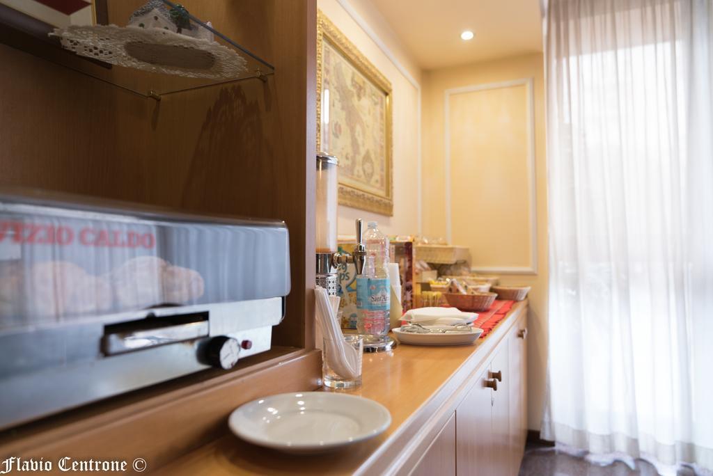 Hotel Cristal Μπάρι Εξωτερικό φωτογραφία