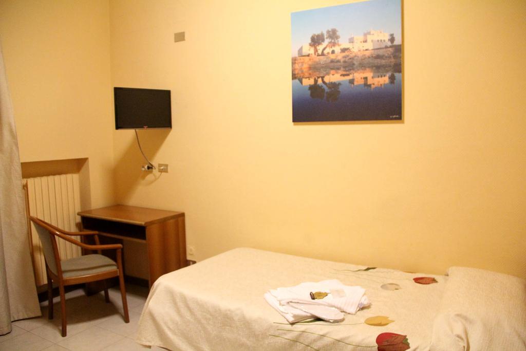 Hotel Cristal Μπάρι Εξωτερικό φωτογραφία