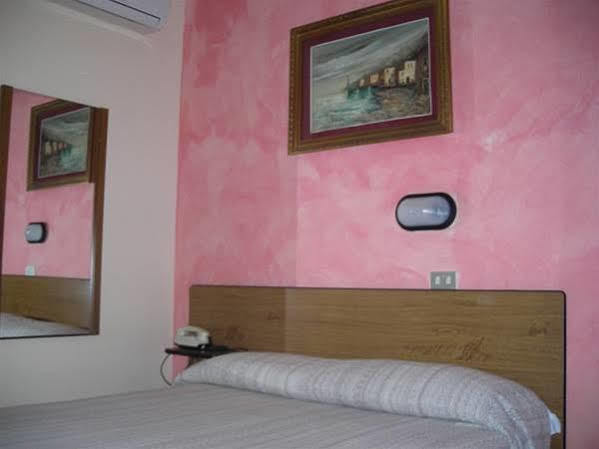 Hotel Cristal Μπάρι Εξωτερικό φωτογραφία